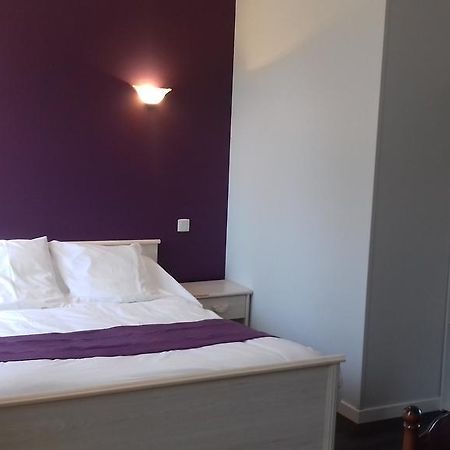 Logis Hotel Restaurant Auberge De La Cloche Le Theil-sur-Huisne المظهر الخارجي الصورة