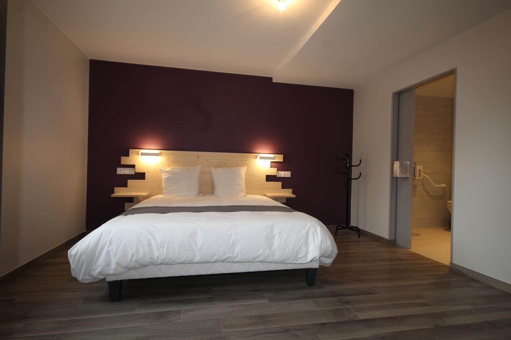 Logis Hotel Restaurant Auberge De La Cloche Le Theil-sur-Huisne المظهر الخارجي الصورة