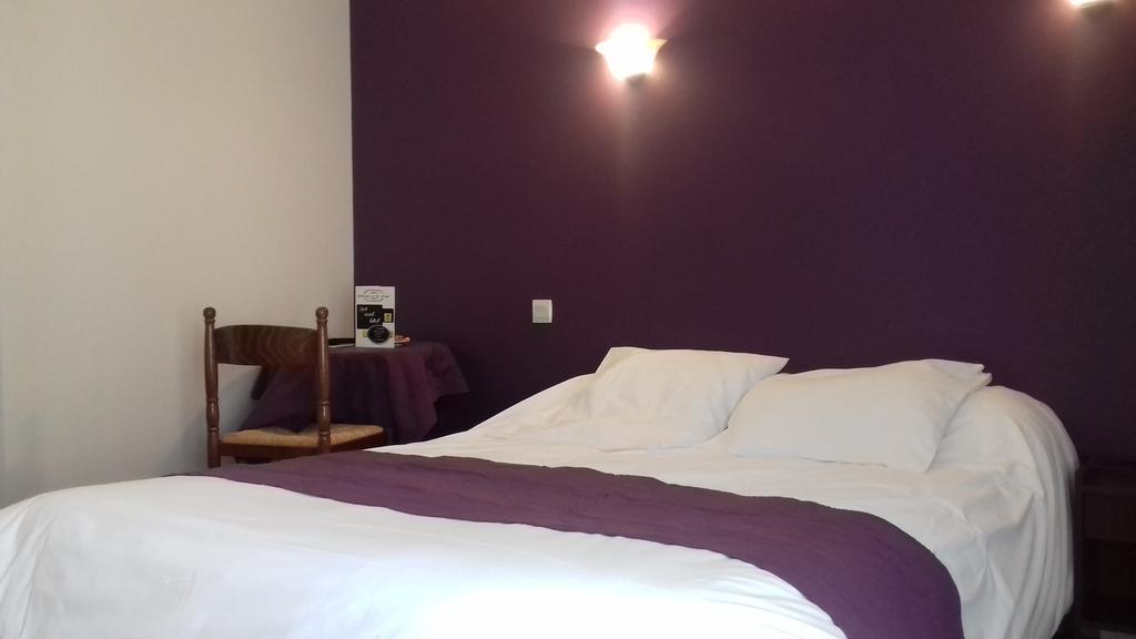 Logis Hotel Restaurant Auberge De La Cloche Le Theil-sur-Huisne المظهر الخارجي الصورة