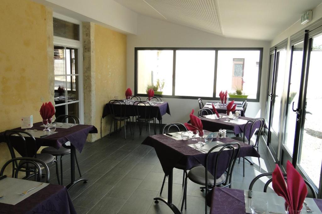 Logis Hotel Restaurant Auberge De La Cloche Le Theil-sur-Huisne المظهر الخارجي الصورة