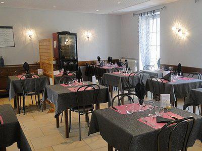 Logis Hotel Restaurant Auberge De La Cloche Le Theil-sur-Huisne المظهر الخارجي الصورة