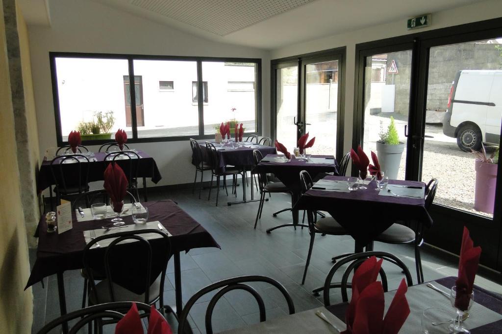 Logis Hotel Restaurant Auberge De La Cloche Le Theil-sur-Huisne المظهر الخارجي الصورة